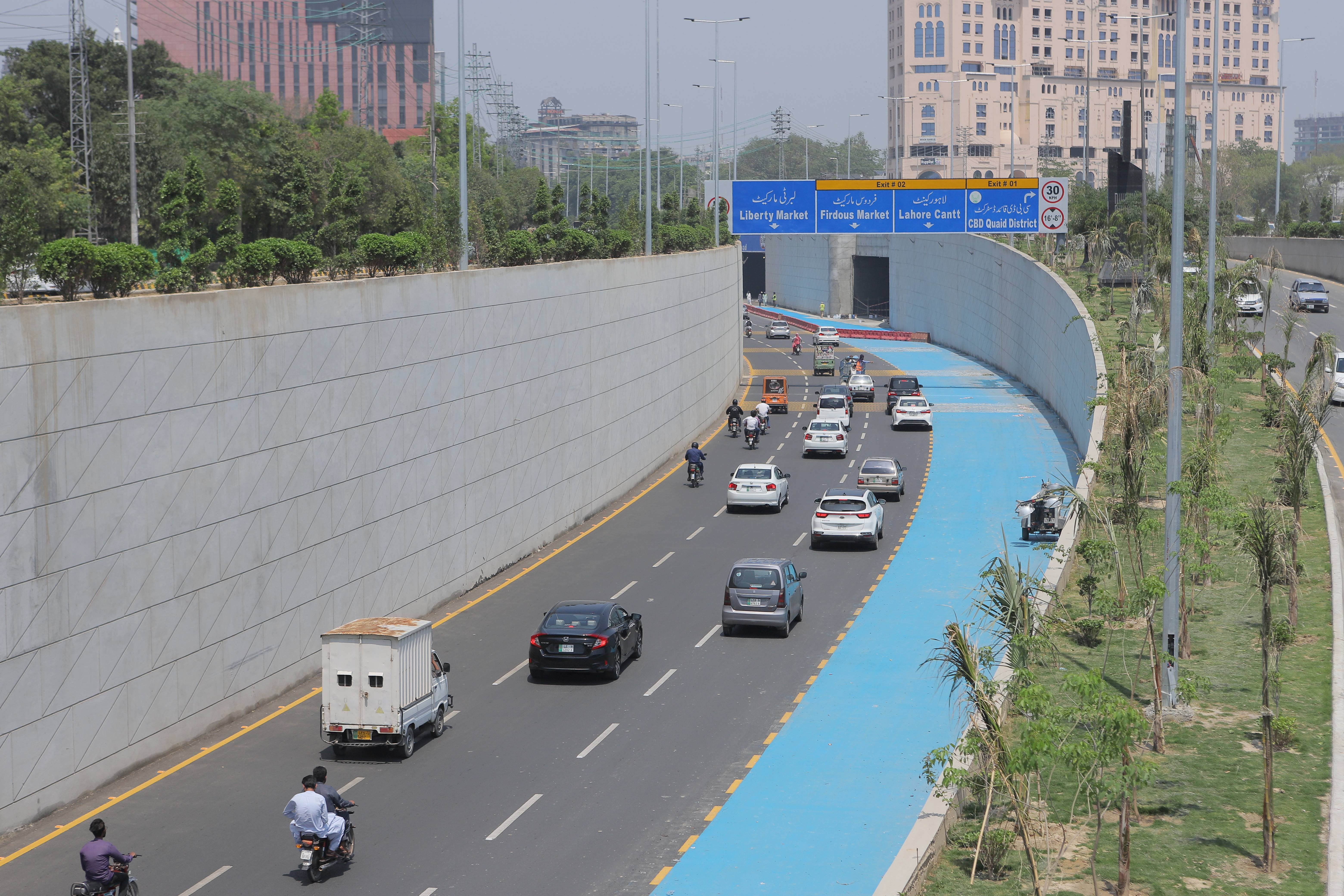 CBD PUNJAB INTRODUCES FIRST EVER ‘BLUE ROAD’ CONCEPT IN ASIA REGION FOR MODERNIZING LAHORE’S INFRASTRUCTURE